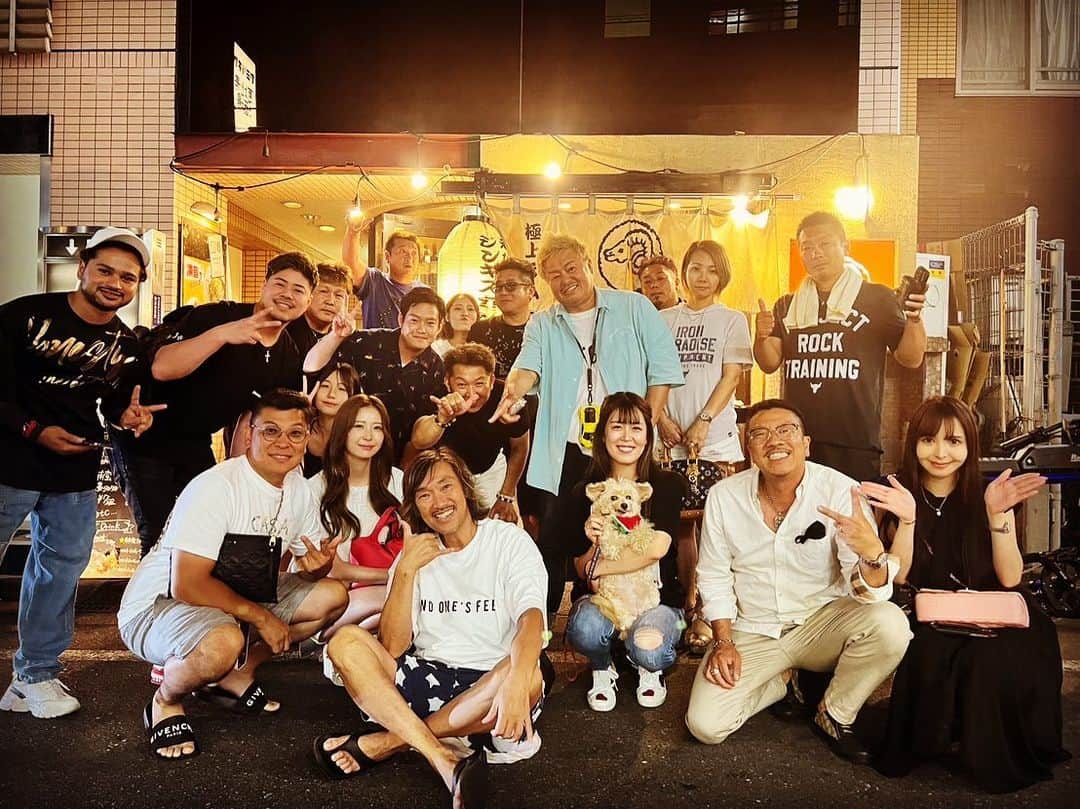 諸星伸一さんのインスタグラム写真 - (諸星伸一Instagram)「⭐️ひつじパイセン⭐️  ひつじパイセンの快気祝い 楽しかった😆🎂 ひつじパイセンのお店だから顔面ケーキ汚れないようにちゃんと気を使った😊笑  いつまでも元気で楽しく生きてください✨  #lamborghini #ランボルギーニ #morohoshi #諸星伸一 #fightingstar #ファイティングスター #fsbk #世界最強モロックマ #世界最強諸星一家 #諸星一家 #powercraft  #lexani #lexanijapan #rockford #tokyo #japan  恵比寿「海月」ジンギスカンまぢ美味いです🐏」7月8日 0時48分 - morohoshi7777