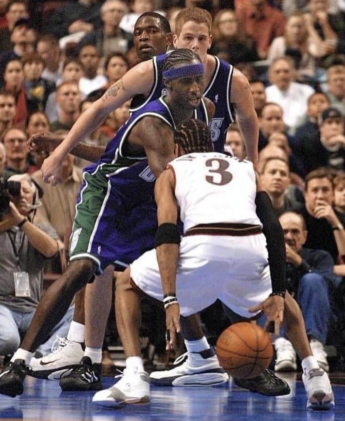 アレン・アイバーソンのインスタグラム：「I Know Bro mad they called switch…lol.. @kingtimthomas #DidItToMyHomeboysToo」