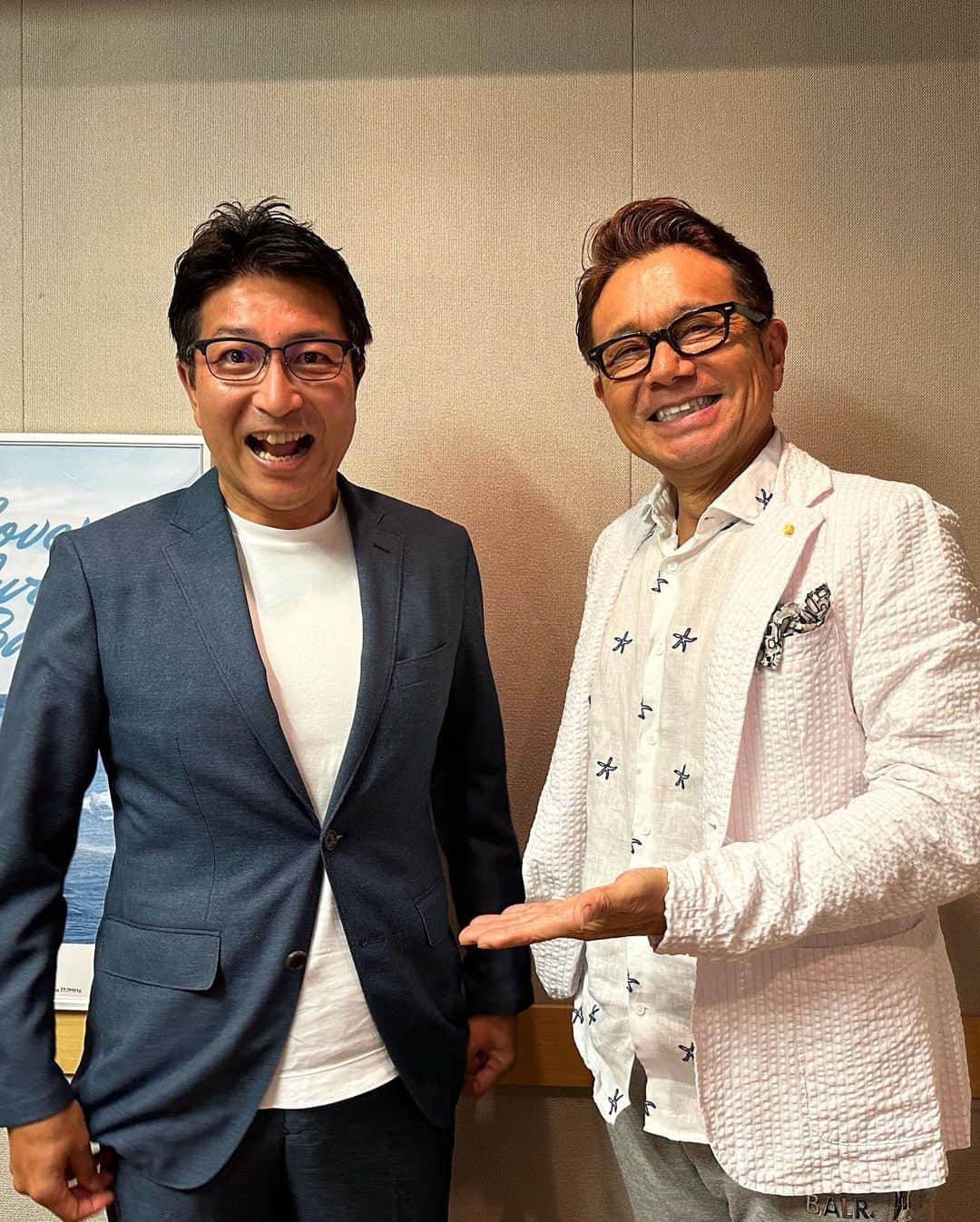 伊津野亮さんのインスタグラム写真 - (伊津野亮Instagram)「伊津野亮x大型免許取得への道！ スタートしました！ 交通コメンテーター#西村直人さん サポートの下（もと） 一発で免許取得へ💦 本気に挑む企画！ #udトラックス  #quon 待ってろよ！ 荷台にDJ機材積載して 貴方の街で回します笑笑 意外と声かかるかも？ 歩みを止めるべからず！ お聴きいただき感謝！」7月8日 1時41分 - ryoizuno