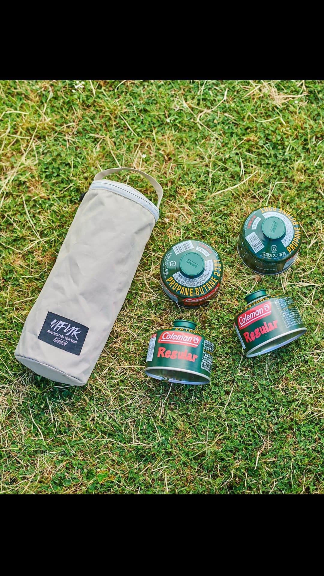 Coleman Japanのインスタグラム：「【手軽に持ち運びができるガス缶ケースをプレゼント🎁】   灯そう感謝祭 2023夏『ガス燃焼器具フェア』は、8月6日（日）まで開催中🙌  今なら、ガスランタンやツーバーナーなど対象のガス燃焼器具のご購入で、「MFYR オリジナルガス缶ケース」を先着5,000名様にプレゼント。  "MFYR"とは廃棄物に新しい命を吹き込むことをコンセプトにしたコールマン独自のプロジェクトです。今回はテント生地をアップサイクルしてガス缶ケースを作成しました。コールマン純正ガス缶470gの場合2個、230gの場合4個が収納できるサイズです。  詳細・対象店舗は @coleman_japan 公式サイトにてご確認ください。  ▶︎灯そう感謝祭 2023夏 https://www.coleman.co.jp/special/tomoso/2023summer/  .  #灯そう #灯そうコールマン #灯そうColeman #Coleman #コールマン #Camp #キャンプ #Outdoor #アウトドア #灯そう感謝祭 #灯そう感謝祭2023夏」