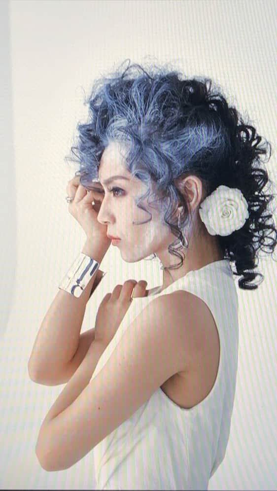 青野紗穂のインスタグラム：「#音楽劇ダ・ポンテ  コンスタンツェメイク動画です💄初の自分アフレコ。 下手だけど、優しい気持ちで聞いてね❤️」