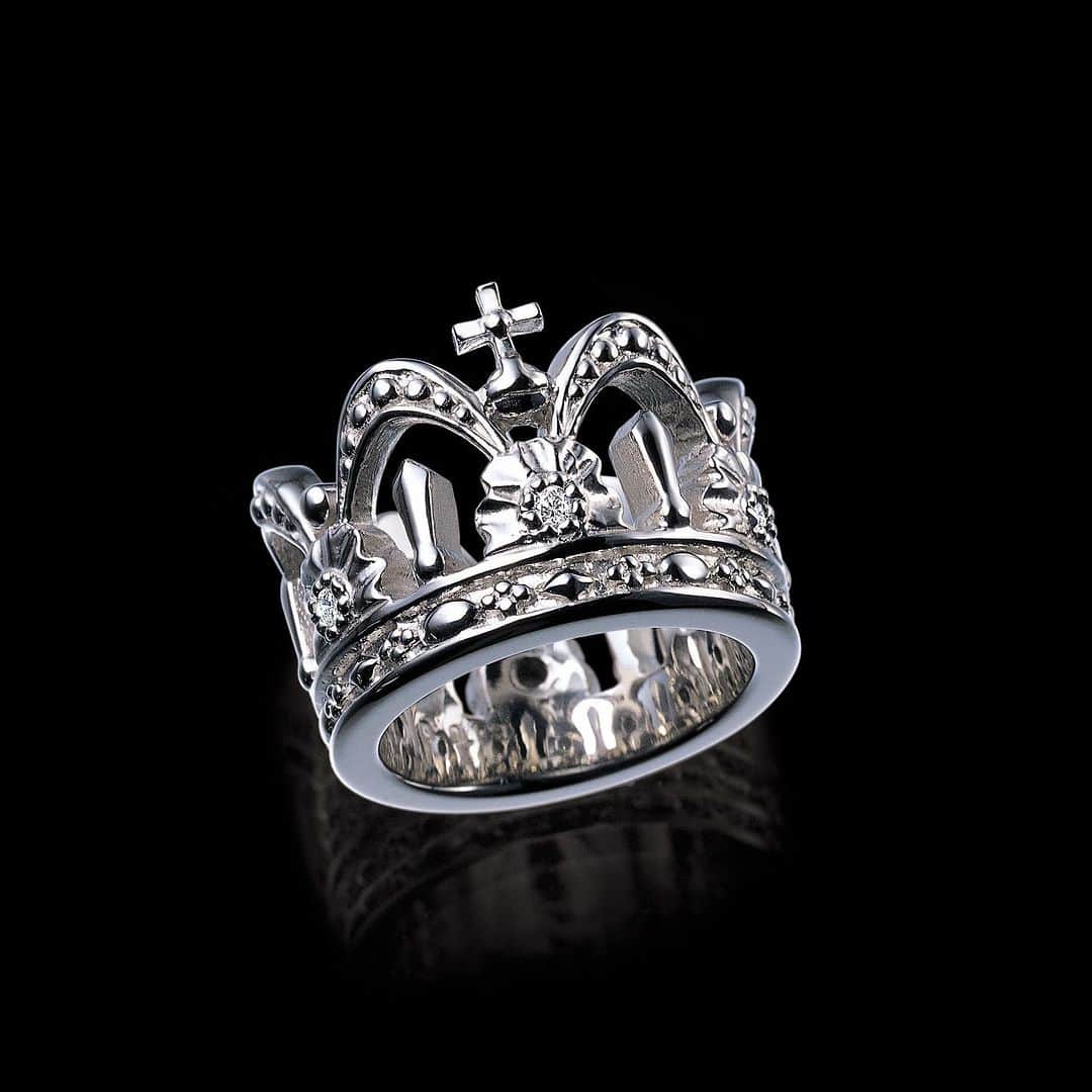 ジャスティンデイビスのインスタグラム：「CHAPEL CROWN Ring  #justindavis #ジャスティンデイビス #crown #srj127」