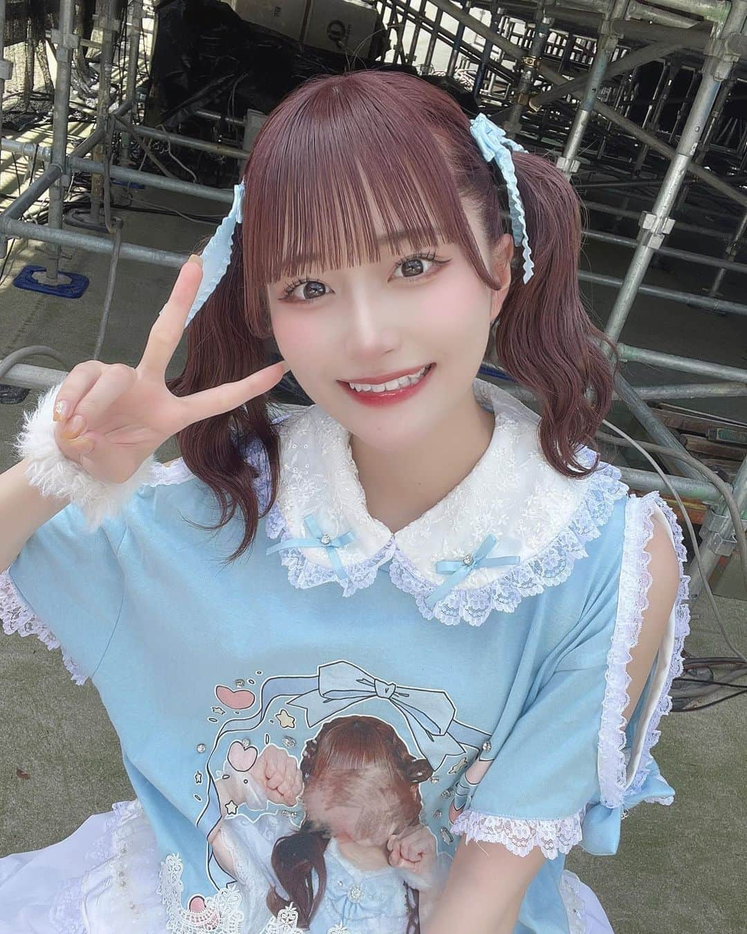 山本優菜のインスタグラム：「にぃーーーっ🤭  新しい髪色はあんじゅさんにお願いしたよ🩷  #アイドル #ツインテール #fyp」