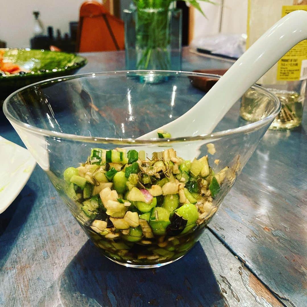 井上荒野のインスタグラム：「今季初「だし」。夫の郷里山形の夏のお惣菜。枝豆入れるのが好きだな。」
