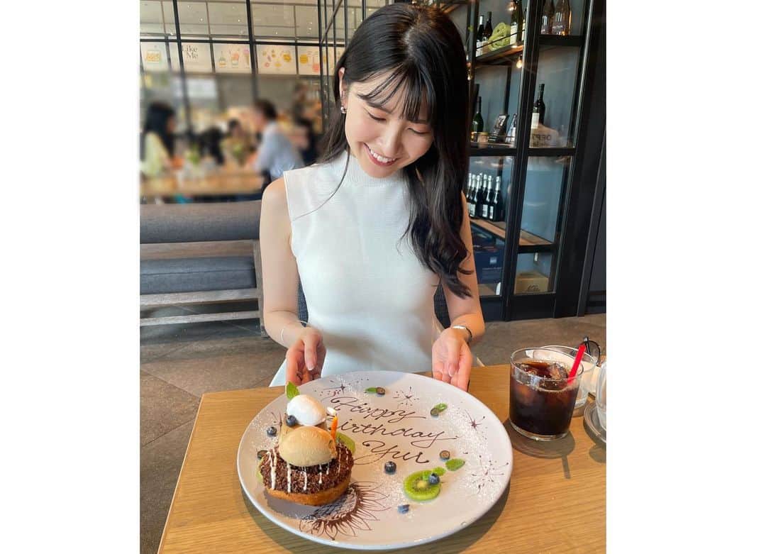 戸北美月さんのインスタグラム写真 - (戸北美月Instagram)「.  先日の結衣さんとのランチ🍽️  たくさん食べてたくさんお話してたくさん笑って😽 この時、外の気温が38℃くらいで猛烈な暑さだったんですが、その暑さも良い思い出になるくらい楽しかったです🌞✨  結衣さん、いつもありがとうございます🤍  #ランチ #いつかの休日」7月22日 20時33分 - mizuki_tokita
