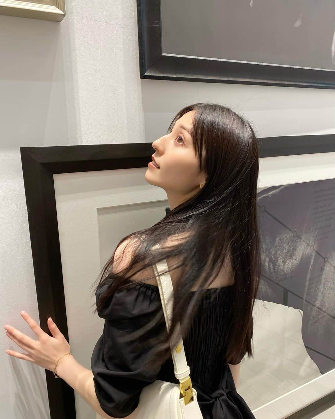 吉井美優のインスタグラム：「♡ 少し前だけど ‥ ゆかるんさんのお誕生日おめでとうした日 🌬🎂 一緒にいるだけで幸せパワーを貰える 素敵な理想のひと 本当に大好きでずっと憧れです  👸🏻✨」
