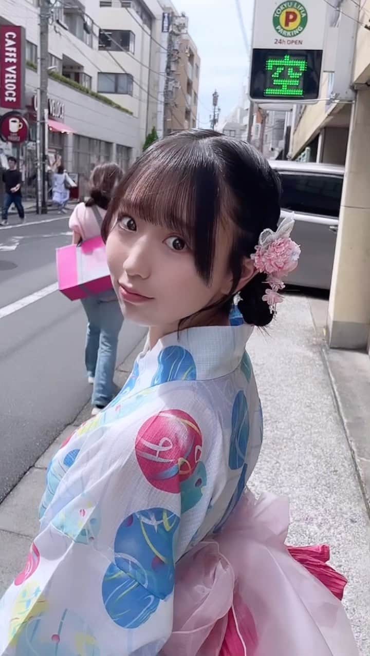 柳川みあのインスタグラム：「お祭りデート🩵 #浴衣 #浴衣ヘアアレンジ #花火大会 #花火大会デート」