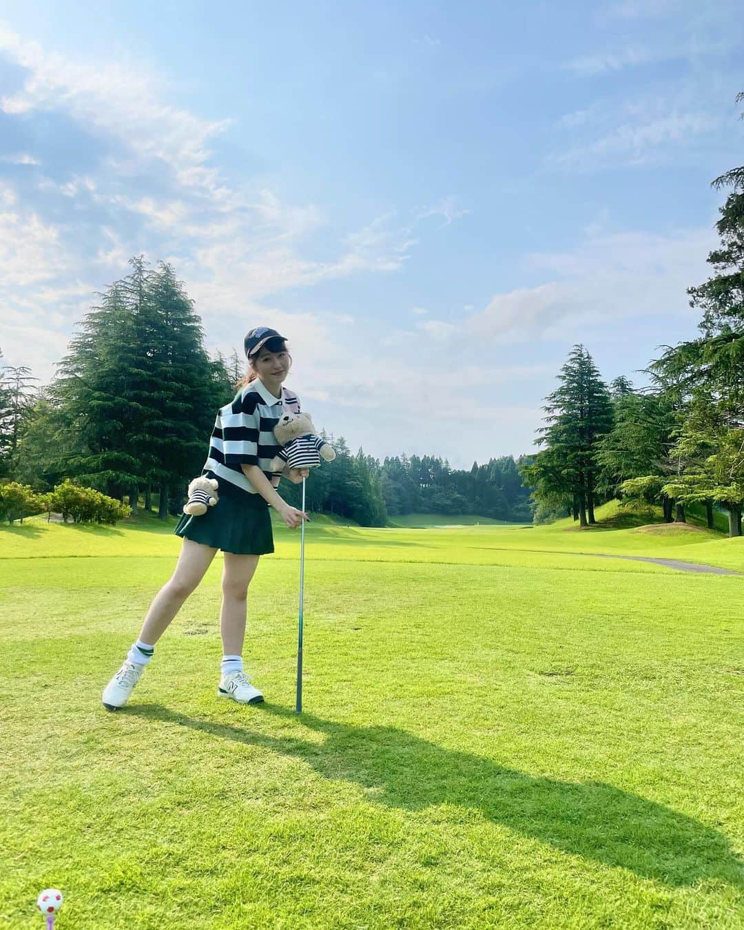 佐々木彩夏さんのインスタグラム写真 - (佐々木彩夏Instagram)「🤍  スコアは聞いちゃだめだよ笑 コースデビューしてきました⛳️ たのしかった♡  #ゴルフ女子 #ゴルフ初心者 #あーゴルフ #あーりんぐらむ」7月22日 20時40分 - ayaka_sasaki_official