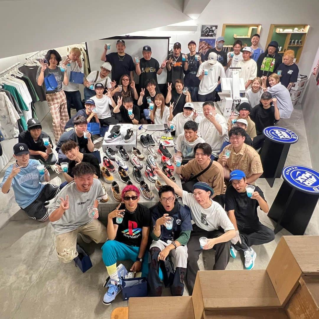 小島奉文さんのインスタグラム写真 - (小島奉文Instagram)「. Nike ＆atmos が主催する AIR MAX COMMUNITY を広めるイベント CLUB AIR MAX VOL.2 を @atmos_kanazawa team と @pan_kanazawa さんとご一緒に金沢で開催しました。今後も勢力的に全国各地で開催していきたいと思います。次は多分札幌？です。 . #clubairmax #nikeatmos #nikeairmax #airmaxcommunity #airmax #atmos #pankanazawa #ナイキ #エアマックス」7月22日 21時13分 - koji198139