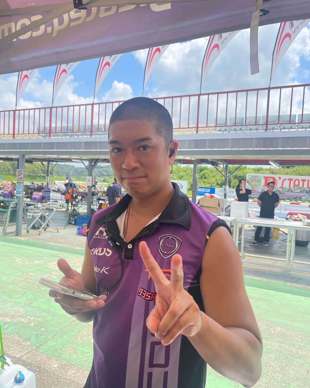 本山哲さんのインスタグラム写真 - (本山哲Instagram)「ANRI GP 2023 今年も多くの方達と1日中カート乗って楽しみました。準備してくれた運営側の皆様、たくさん遊んでくれた方々ありがとうございました。 エキシビジョンマッチでは自分でも驚きの走りで優勝できて嬉しかった☺️🏆」7月22日 21時16分 - satoshimotoyama