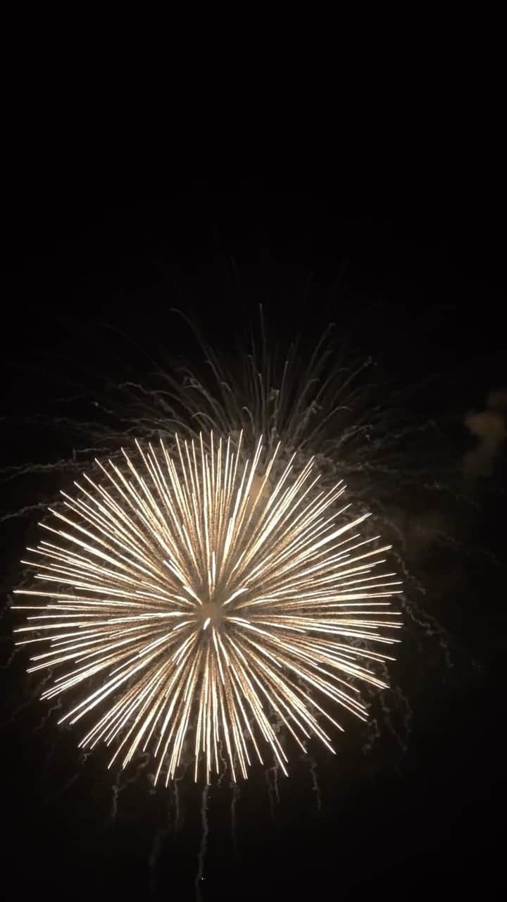 藤田美里のインスタグラム：「🎇☾︎」