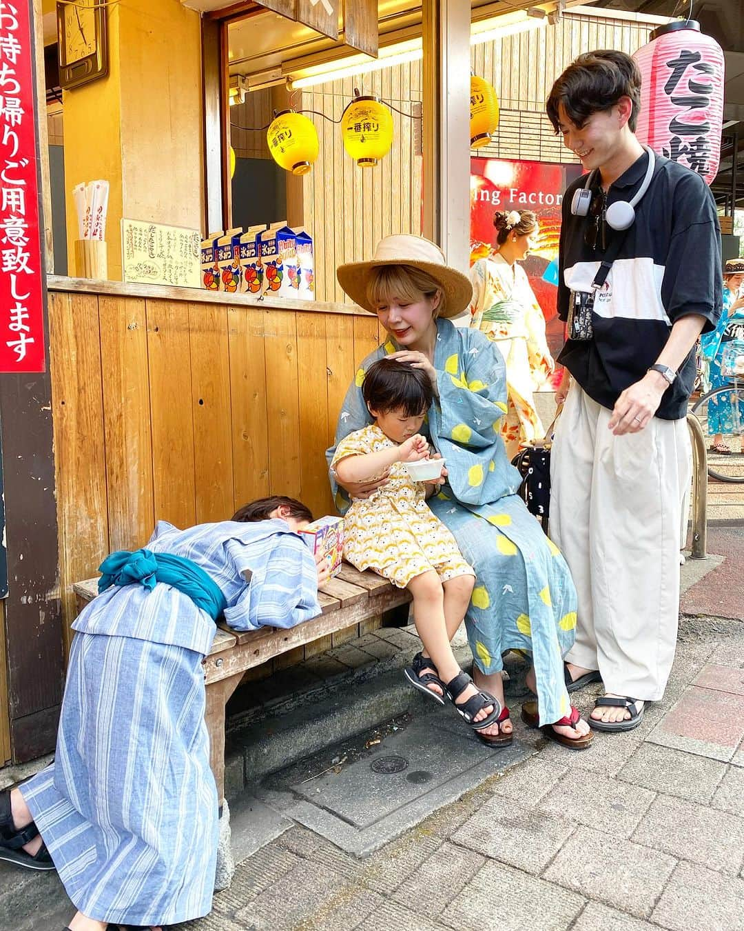 シュアン（施鈺萱）さんのインスタグラム写真 - (シュアン（施鈺萱）Instagram)「🍧 今年夏天第一次的浴衣跟刨冰 小貓的生日浴衣趴👘 好開心💓大家都好可愛🥳  謝謝小貓的邀約，讓我能穿到今年夏天第一次的浴衣✨ 每次去小貓家都好熱鬧😆也認識了新朋友☺️🎉 送妳幸福碗，讓妳幸幸福福每一天🥰生日快樂🎂  ———————  インフルエンサー友達ルイちゃんの浴衣誕生日パーティーに参加しました🌟  今年初の浴衣とかき氷🍧 楽しかったぁ🥰 みんな可愛い🫶🫶  こうやってみんなと集まって、時間を過ごして、 新しい友達もできて、 嬉しい！ 誘ってくれてありがとう🥳  ルイちゃんが三兄弟の息子さんが居て、いつも賑やかでいいね☺️  台湾で買った幸福お椀！ 気に入ってくれて嬉しい！良かった🥰 いっぱい幸せに過ごしてね☺️  #浴衣 #浴衣女子 #小貓 #かき氷 #シュアン #台湾インフルエンサー #台湾出身 #浴衣パーティー」7月22日 13時05分 - ts_hsuan