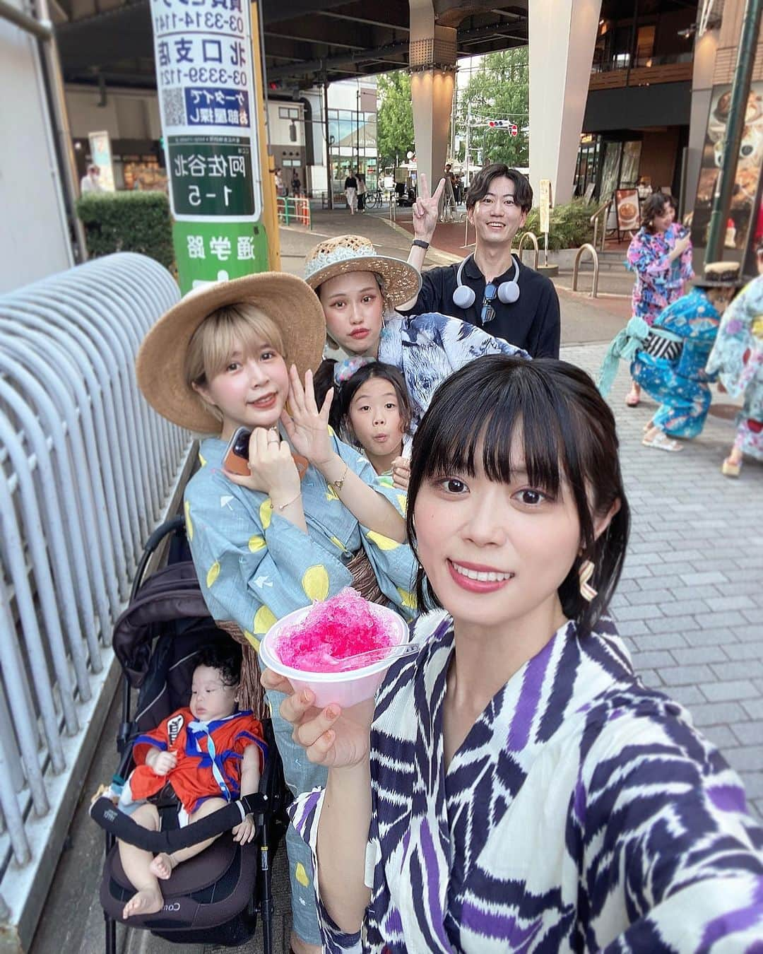 シュアン（施鈺萱）さんのインスタグラム写真 - (シュアン（施鈺萱）Instagram)「🍧 今年夏天第一次的浴衣跟刨冰 小貓的生日浴衣趴👘 好開心💓大家都好可愛🥳  謝謝小貓的邀約，讓我能穿到今年夏天第一次的浴衣✨ 每次去小貓家都好熱鬧😆也認識了新朋友☺️🎉 送妳幸福碗，讓妳幸幸福福每一天🥰生日快樂🎂  ———————  インフルエンサー友達ルイちゃんの浴衣誕生日パーティーに参加しました🌟  今年初の浴衣とかき氷🍧 楽しかったぁ🥰 みんな可愛い🫶🫶  こうやってみんなと集まって、時間を過ごして、 新しい友達もできて、 嬉しい！ 誘ってくれてありがとう🥳  ルイちゃんが三兄弟の息子さんが居て、いつも賑やかでいいね☺️  台湾で買った幸福お椀！ 気に入ってくれて嬉しい！良かった🥰 いっぱい幸せに過ごしてね☺️  #浴衣 #浴衣女子 #小貓 #かき氷 #シュアン #台湾インフルエンサー #台湾出身 #浴衣パーティー」7月22日 13時05分 - ts_hsuan