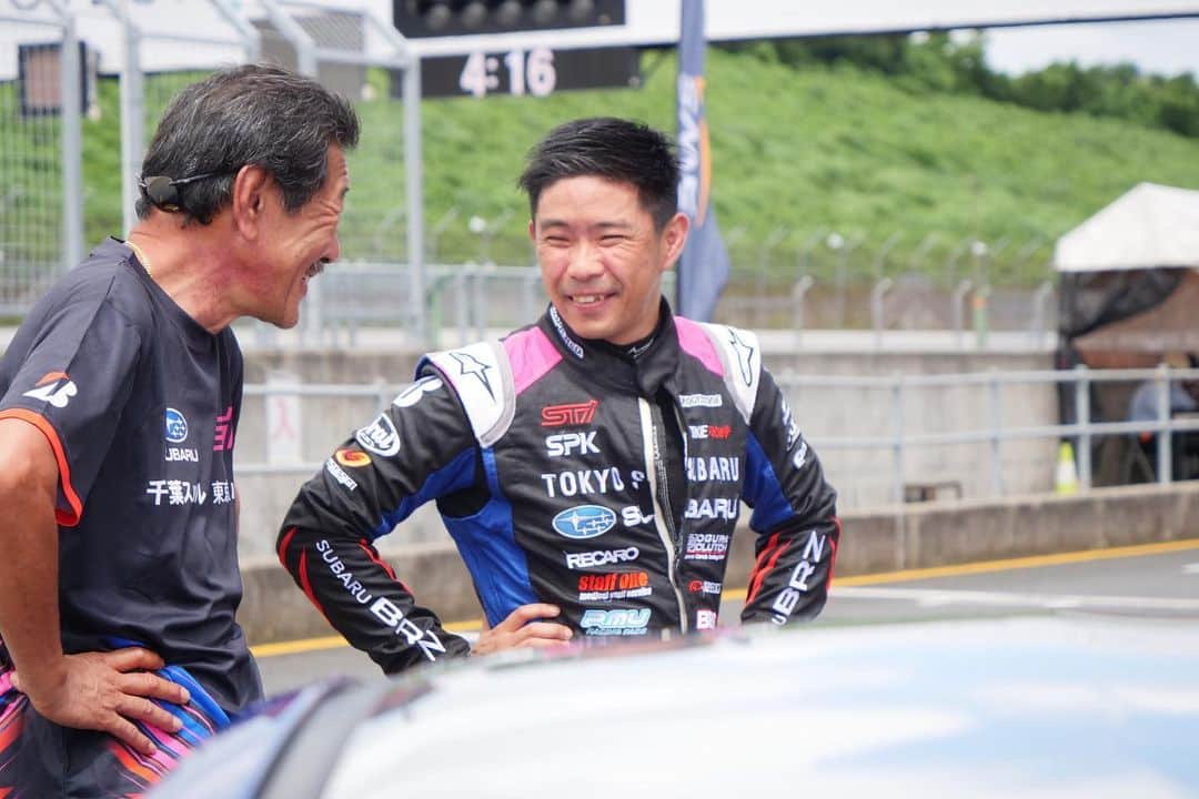 井口卓人さんのインスタグラム写真 - (井口卓人Instagram)「予選終了しました‼️予選6番手でした。悪くありませんでしたが、4輪脱輪をビビってまとめ過ぎてしまった😅りんたろうは、予選3番手に入りチームとして、とても良い予選になりました👍明日は、2台で良いレースにしたいです☺️ @tokyo_subaru.official  @chibasubaru  #TeamTakuty」7月22日 13時06分 - takutoiguchi
