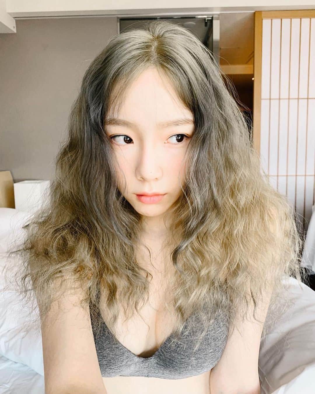TAEYEONのインスタグラム：「☀️🌞🌤️  @taeyeon_ss  #태연 #TAEYEON」