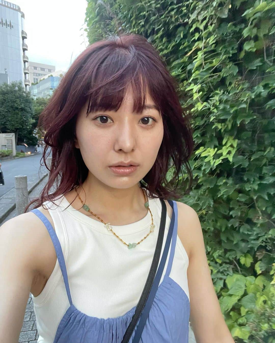 新井郁さんのインスタグラム写真 - (新井郁Instagram)「髪と心のメンテナンス完了✂️❤️‍🔥 （慣れない自撮りもしてみよう~な心、面持ちです）  @syan_tokyo  @kaori_yonezawa  かおりさんいつもありがとう♡♡♡」7月22日 14時19分 - araiiku_official