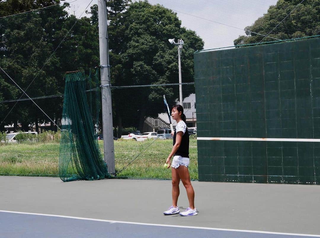佐藤久真莉のインスタグラム：「試合スケジュールが決まりました！⁣ 来週から札幌で3大会出場します。1ヶ月のトレーニング期を経て、どのくらいフィジカルとプレーに変化があるのか自分自身を試したいと思います。⁣  7/14~ 8/13W15 Sapporo Asu-Ath Lab International Challenge Cup supported by JWT50⁣  📸 @sena_215   ⁣ ⁣ #テニス⁣ #テニス女子⁣ #テニスウェア ⁣ #プロテニスプレイヤー ⁣ #スポーツ ⁣ #スポーツウェア ⁣ #スポーツ女子 ⁣ #武内総合会計⁣ #富士薬品 ⁣ #アドミラルアスレ⁣ #吉田歯科クリニック ⁣ #ヨネックス ⁣ #professionaltennis ⁣ #tennis ⁣ #tennisgirl ⁣ #tennisplayers ⁣ #sports ⁣ #admiral」