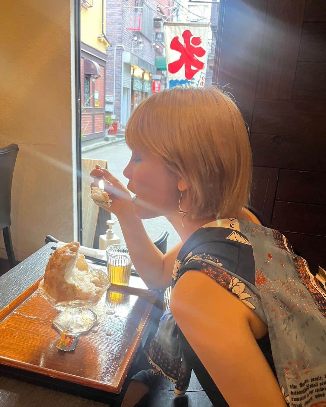 西沢幸奏さんのインスタグラム写真 - (西沢幸奏Instagram)「KAKIGORI🍧DAISUKI☺️☺️ It's Japanese summer sweets♡  #かき氷ryan さん！ ふわふわのかき氷、あっという間に食べられちゃいます。 氷なのに、ちょっとギルティな、そんなところが最高。  #kakigori #exina #shienanishizawa #oishii #dessert #summer #sweets #summersweets #西沢幸奏 #デザート #かき氷 #夏 #ノスタルジック」7月22日 15時03分 - shiena_nishizawa