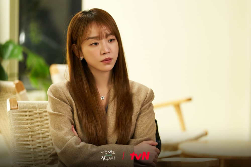 tvN DRAMA【韓国】さんのインスタグラム写真 - (tvN DRAMA【韓国】Instagram)「<이번 생도 잘 부탁해> 11화 프리뷰💗   결말까지 단 2회😢 반지음X강민기 싸늘한 맞대면〣(ºΔº)〣  지음X서하X민기 뒤섞인 선연과 악연의 관계💥 마침내 밝혀지는 첫 번째 생의 인연🙊   지음이는 과연 전생을 기억하는 삶에서 벗어날 수 있을까?   [토일] 밤 9:20 | tvN  #이번생도잘부탁해 #seeyouinmy19thlife  #tvN #스트리밍은TVING  #신혜선 #안보현 #하윤경 #안동구」7月22日 15時13分 - tvn_drama