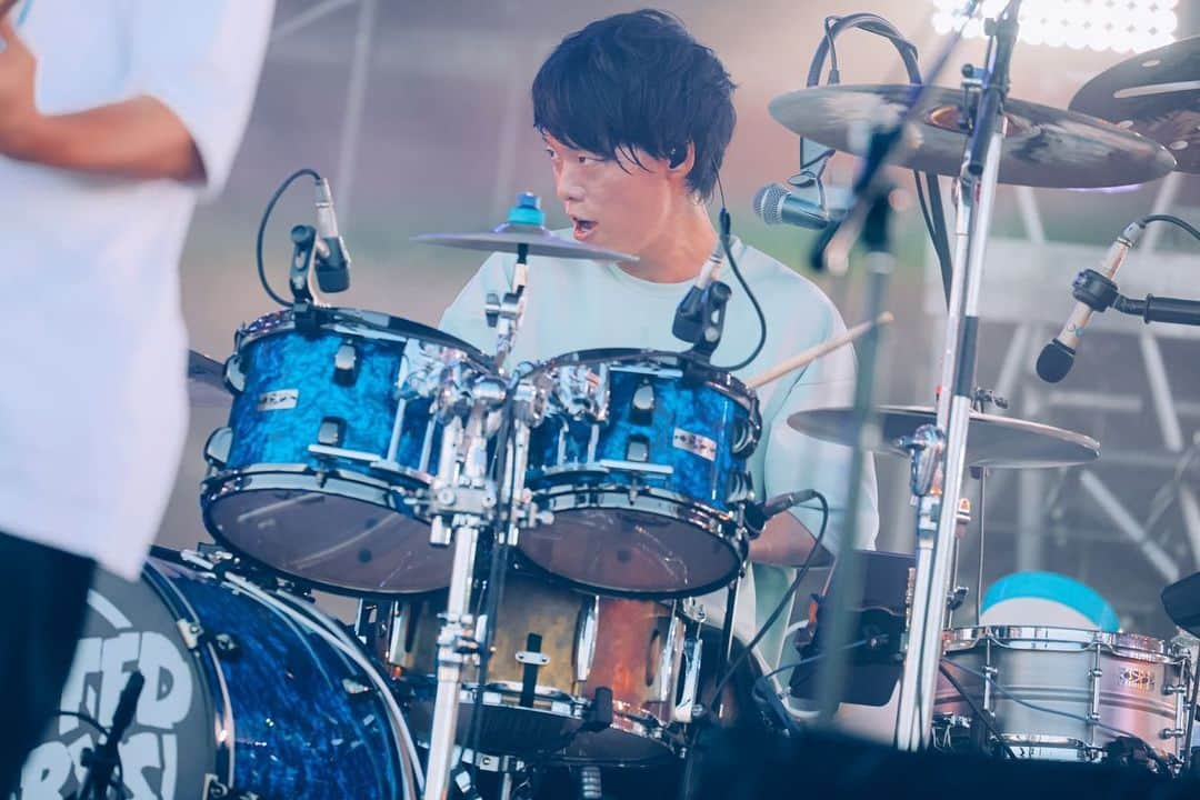 04 Limited Sazabysさんのインスタグラム写真 - (04 Limited SazabysInstagram)「. 7/22(土) 舞洲スポーツアイランド 『OSAKA GIGANTIC MUSIC FESTIVAL2023』  📸@junpeihiyoshi」7月22日 21時36分 - 04limitedsazabys_official