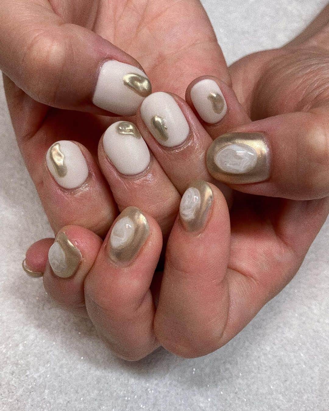 瀬戸サオリのインスタグラム：「おにゅー💅  #マットネイル」