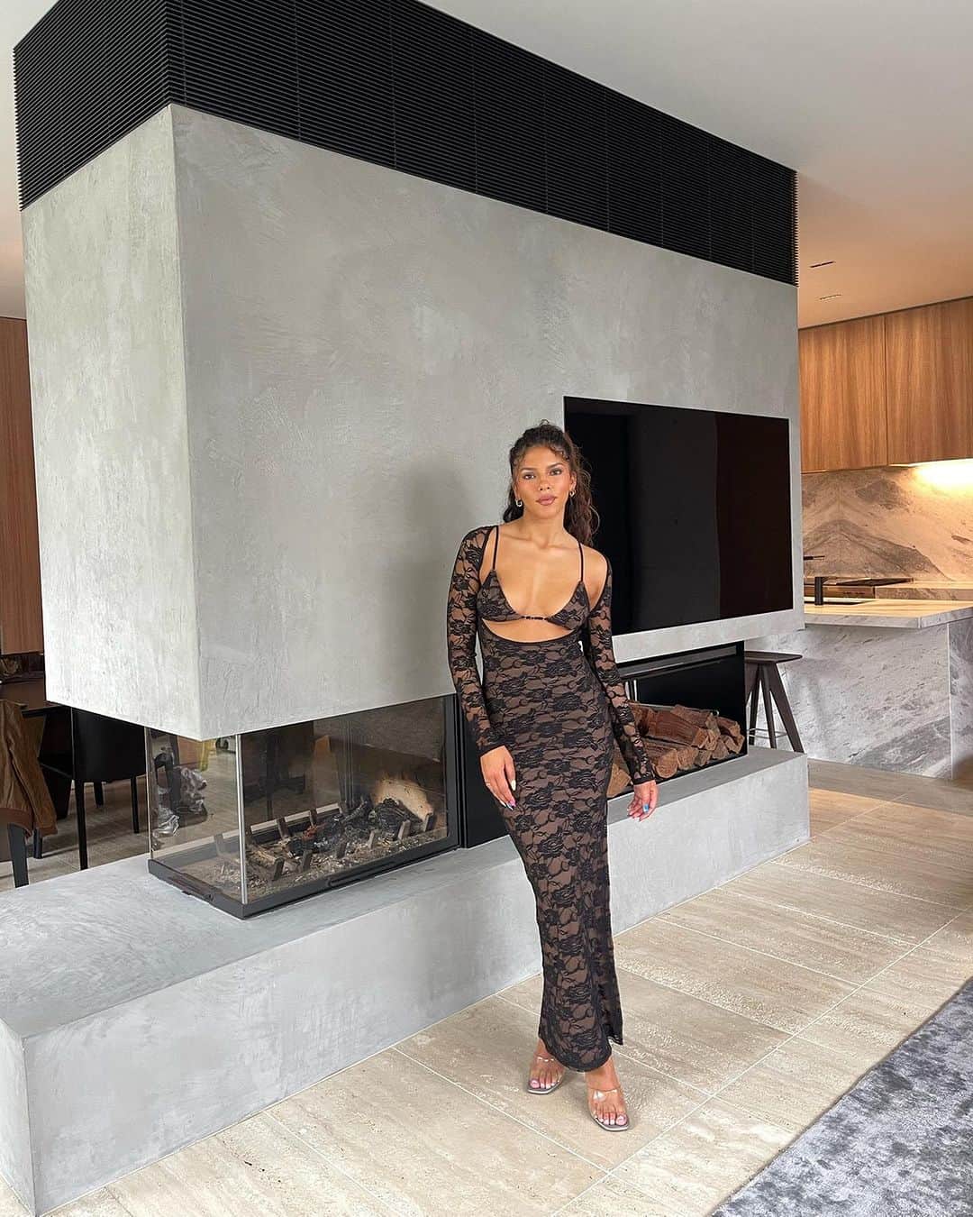 のインスタグラム：「The Christy Maxi Dress – now available in a Long Sleeve. As seen on TM muse, @jasminettavares」