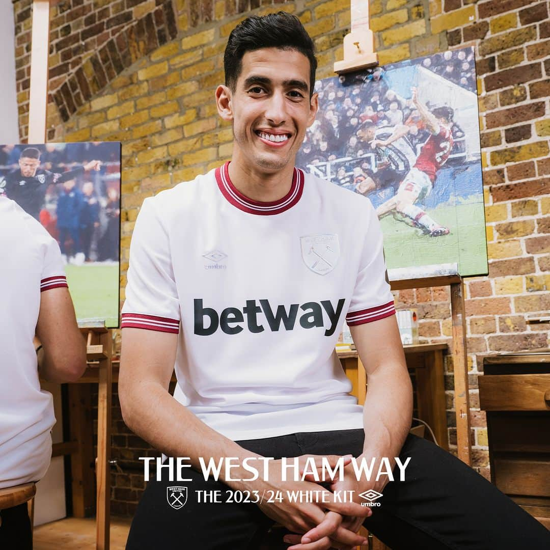 UMBROさんのインスタグラム写真 - (UMBROInstagram)「The @westham way ⚒️.  Presenting the 23/24 White Kit ⚪.  Available to pre-order now via umbro.co.uk.  #umbro #westham #thisisourgame」7月22日 17時05分 - umbro