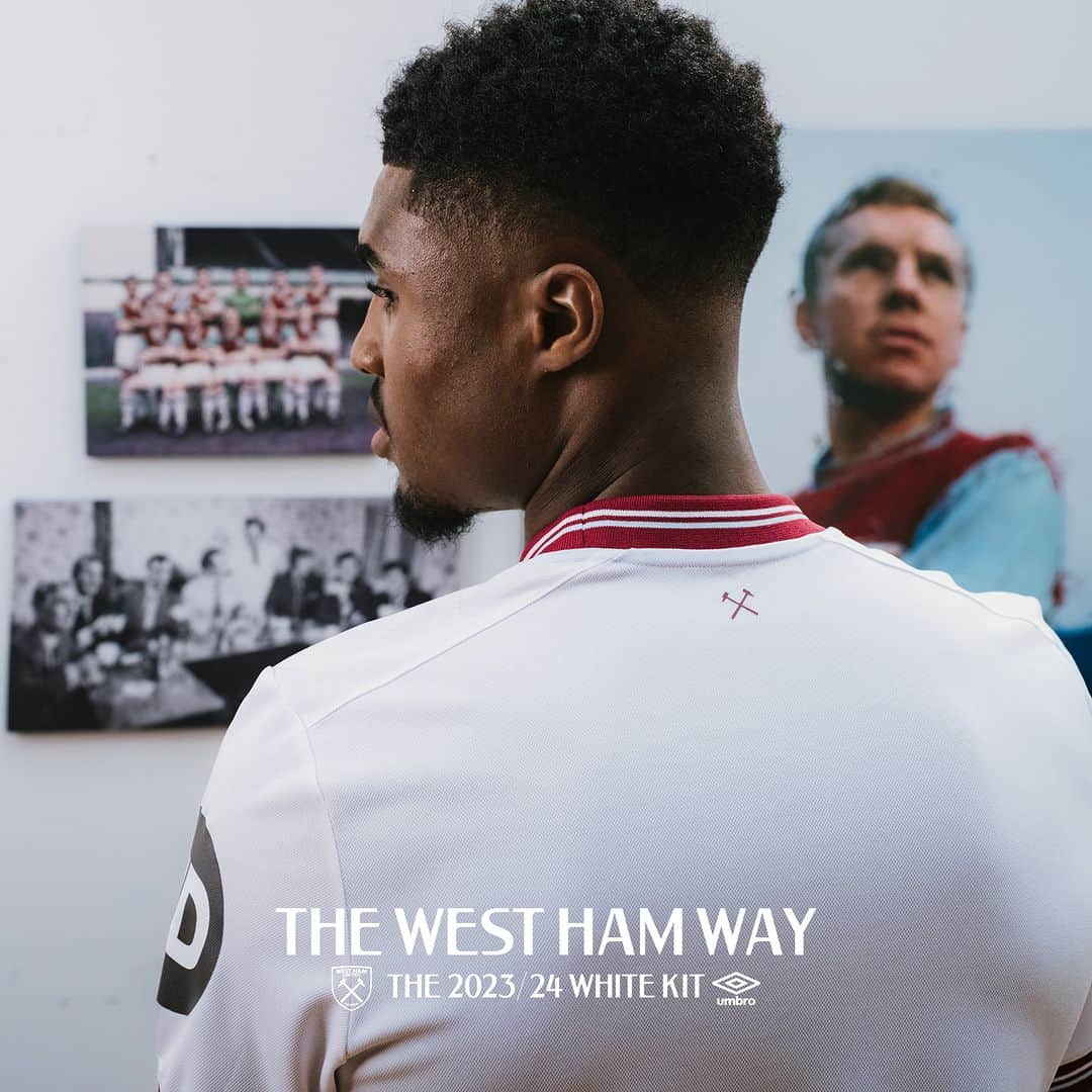 UMBROさんのインスタグラム写真 - (UMBROInstagram)「The @westham way ⚒️.  Presenting the 23/24 White Kit ⚪.  Available to pre-order now via umbro.co.uk.  #umbro #westham #thisisourgame」7月22日 17時05分 - umbro
