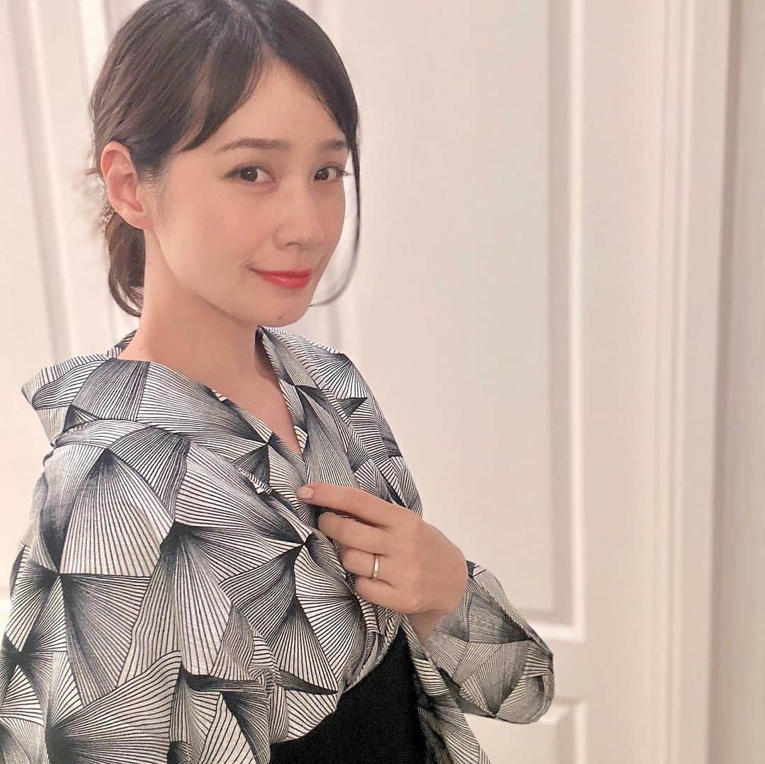 相沢まきのインスタグラム：「《シックな浴衣がしっくりくるお年頃👘》 今年は夏らしい事をたくさんしたいなと✨ #アラフォー浴衣　#お祭りコーデ」