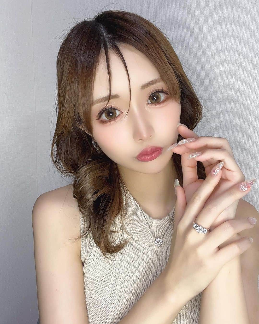 黒宮ちはやのインスタグラム：「久々にTikTokを撮りましたよー まだ更新していませんけどw  #黒宮ちはや #キャバ嬢 #小悪魔ageha #モデル」