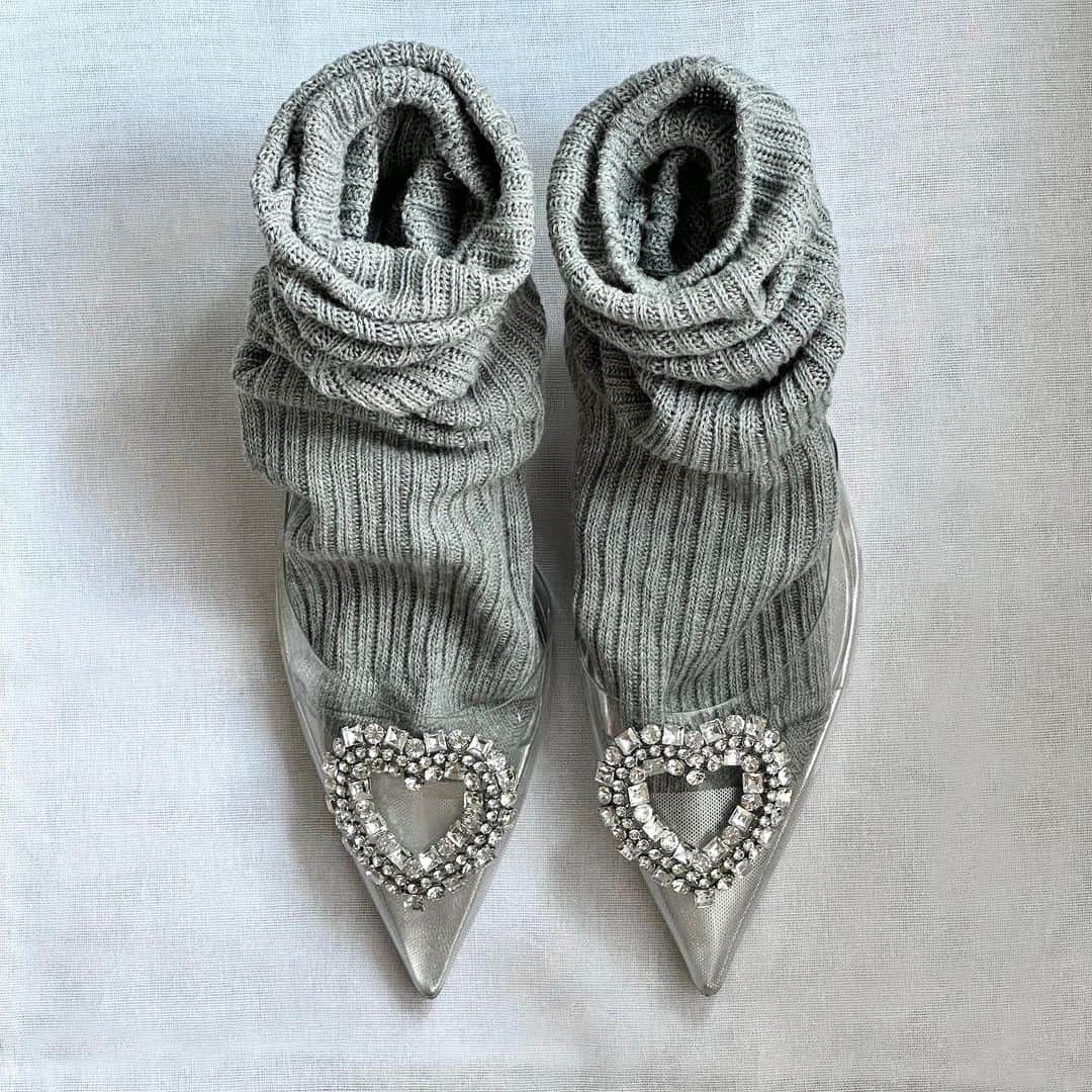 のインスタグラム：「💎🩵˚✧₊⁎ wearing socks with heels is cute #♡」