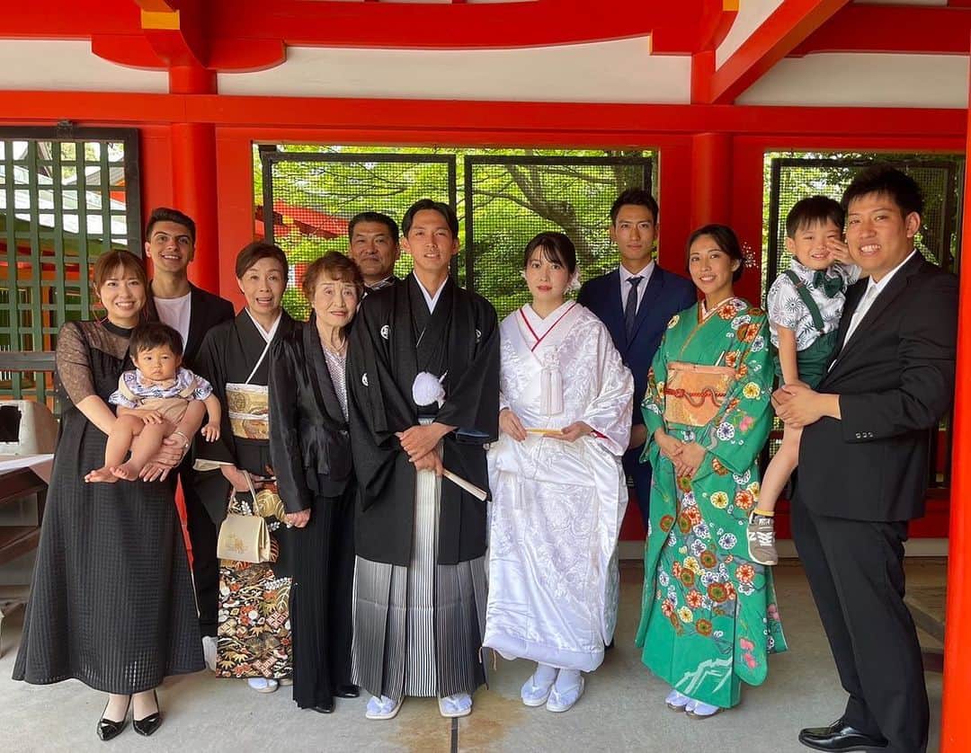 中井卓大（ピピ）のインスタグラム：「2023/07/02 最高に良い結婚式やった！！ リさん、セリさん末永くお幸せに💍❤️ #家族  #感謝」