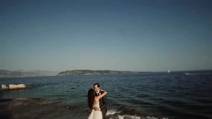 アレクサンドラ・フェルステッドのインスタグラム：「Happy 2 years my Luff 🫶🏼  @max_fd 💍  #weddinganniversary 🥳」