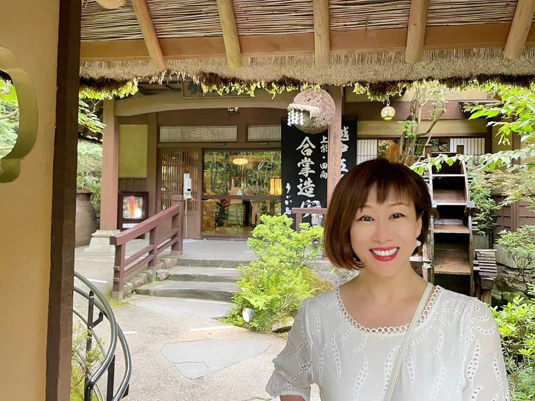 清水まり子のインスタグラム：「忘れられない2023七夕さま🎋美味しい食事に恩師&お仲間との会話。懸命に燃え尽きるまで光を放つ蛍。最高に楽しい時間。ありがとうございます。 #人との出会いに感謝 #ここにきてよかった  #立教RSSC  #レジリエンス  #フレキシブル  #リベラルアーツ  #mariko  #thankyou  #感謝」