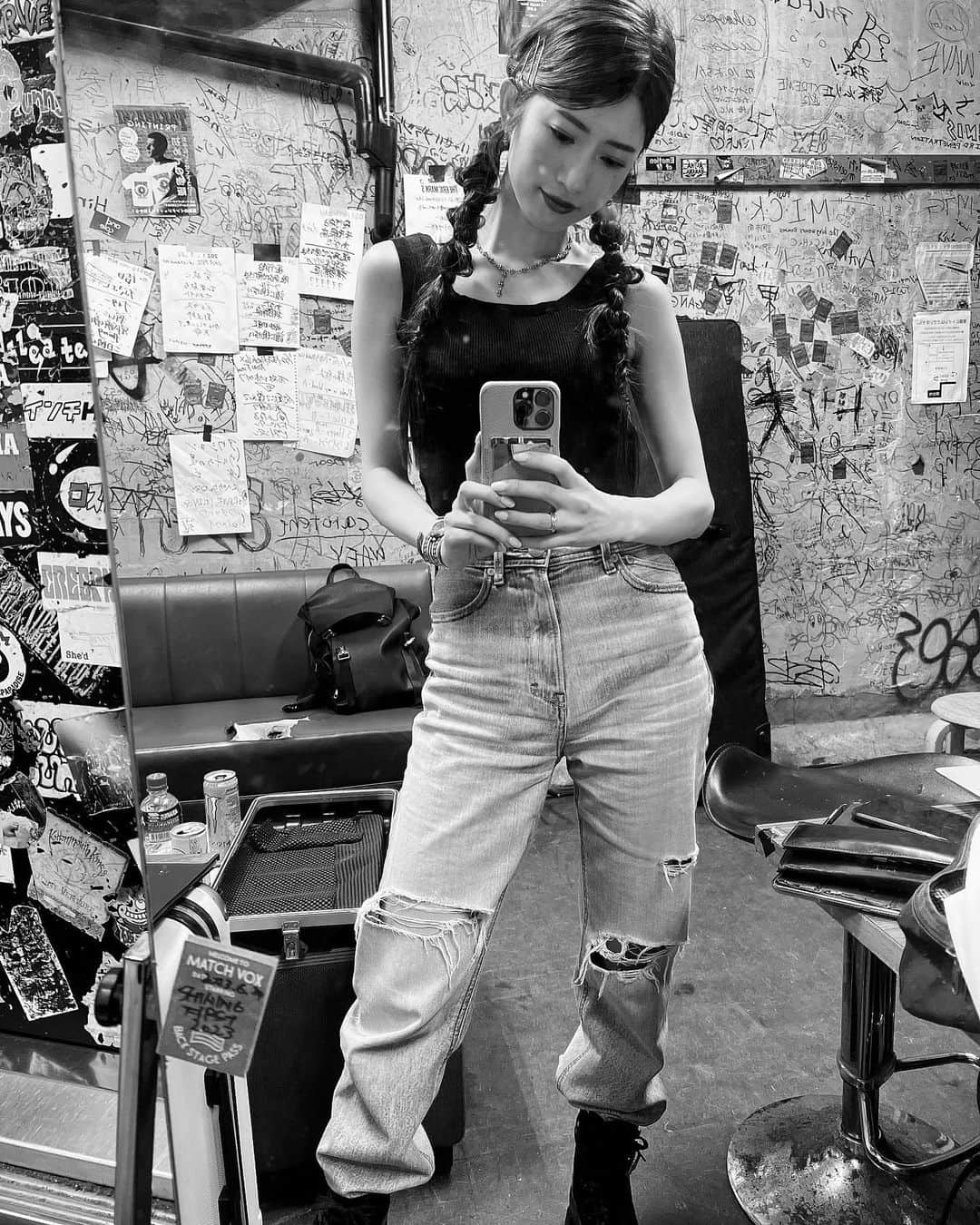 のインスタグラム：「. . 昨日の七夕ライブ🎋オリヒコに来て頂いた皆さんありがとうございました！  配信で見てくれた皆さんもありがとうございました🥰  けいたろう×柳めぐみのテーマはロック🤟😎🎤  普段は歌わないジャンルの曲を歌えてとても楽しかった🥳✌︎  衣装はこんな感じ👆 髪の毛はツインにしたくてお願いしました✌︎  また来年も彦星に会えますようにぃ😀🙏🎋✨  #オリヒコ #八王子matchvox  #七夕」