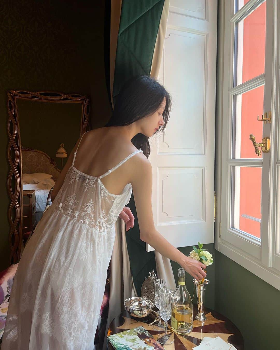 ミナ のインスタグラム：「A dreamy morning 🖼️ #blossomh_italy」