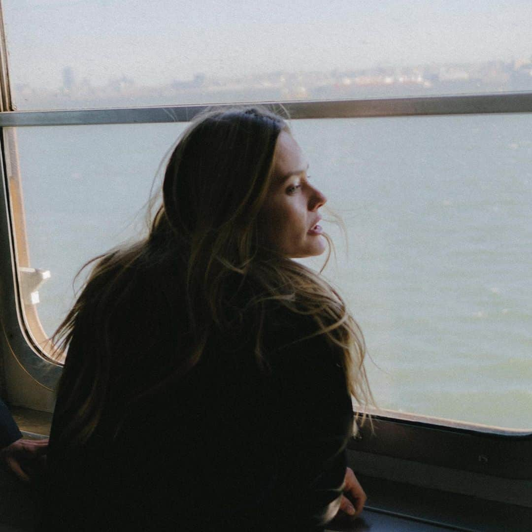 モニカ・ヤガチャクさんのインスタグラム写真 - (モニカ・ヤガチャクInstagram)「We took the ferry」7月8日 12時28分 - jacmonika