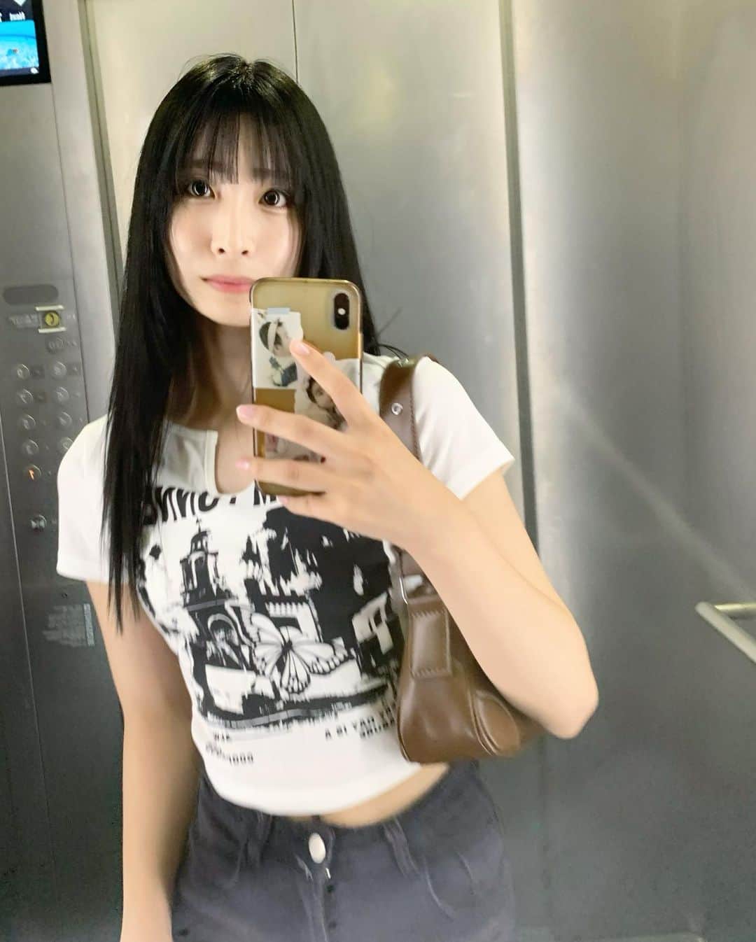 橋野彩葉のインスタグラム：「黒髪したよ」