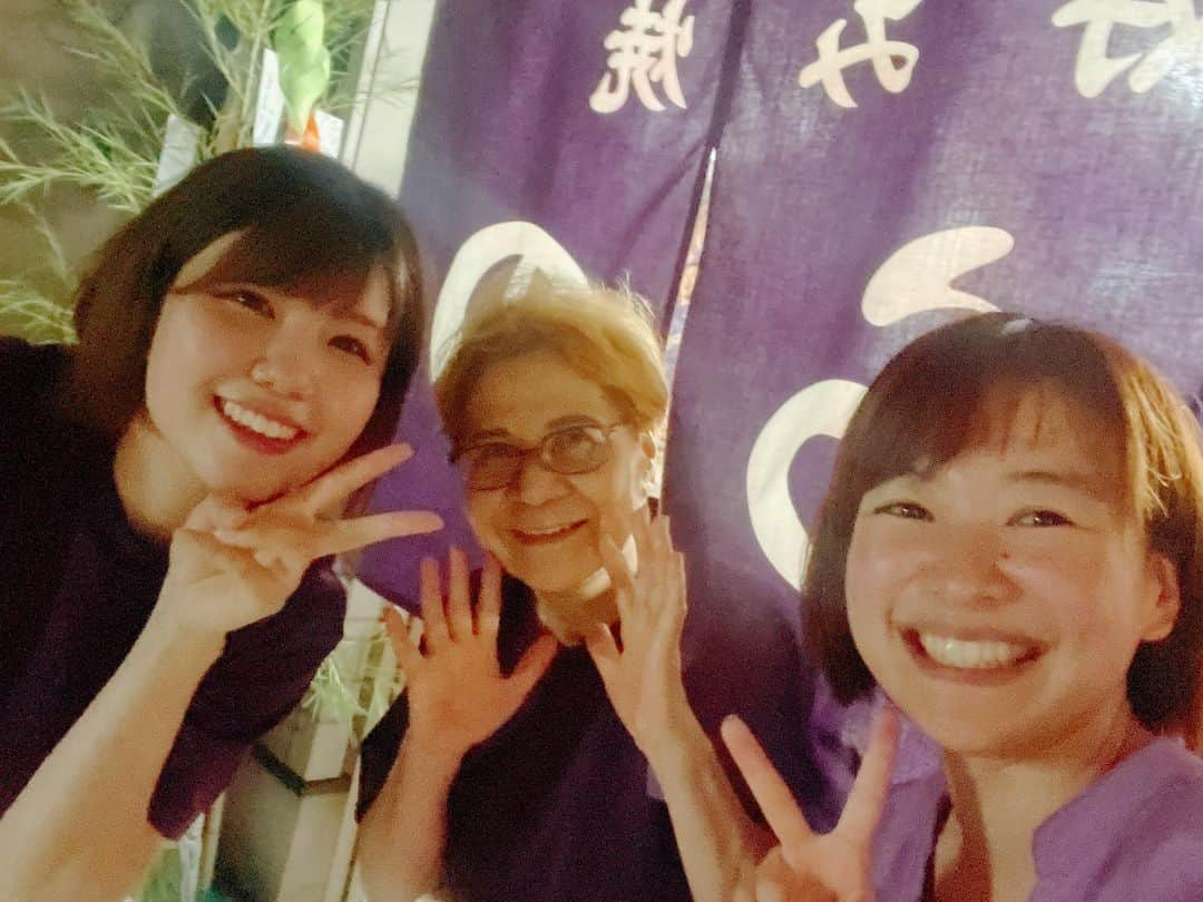 有田優理香さんのインスタグラム写真 - (有田優理香Instagram)「✌️  大好きなお好み焼きひらの💜 35周年おめでとうございます🎉  ソバライ、山かけ、納豆、ガーリック😚 お腹いっぱい大満足！ 安定の美味しさでした🙏  おばちゃん、これからもみんなを元気にしてね💪 今度はめばるに会いに行くよー🐶  #お好み焼き #広島お好み焼き #お好み焼きひらの #35周年 #七夕 #ソバライス #みんな紫コーデ #休日」7月8日 12時29分 - yurikaa0624