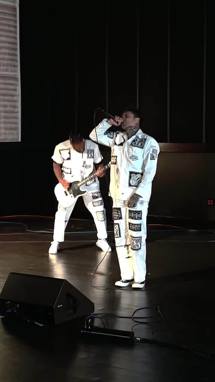 Fender Guitarのインスタグラム：「Go #BehindTheScenes with @Fever333 on their electrifying Fender Presents set!」