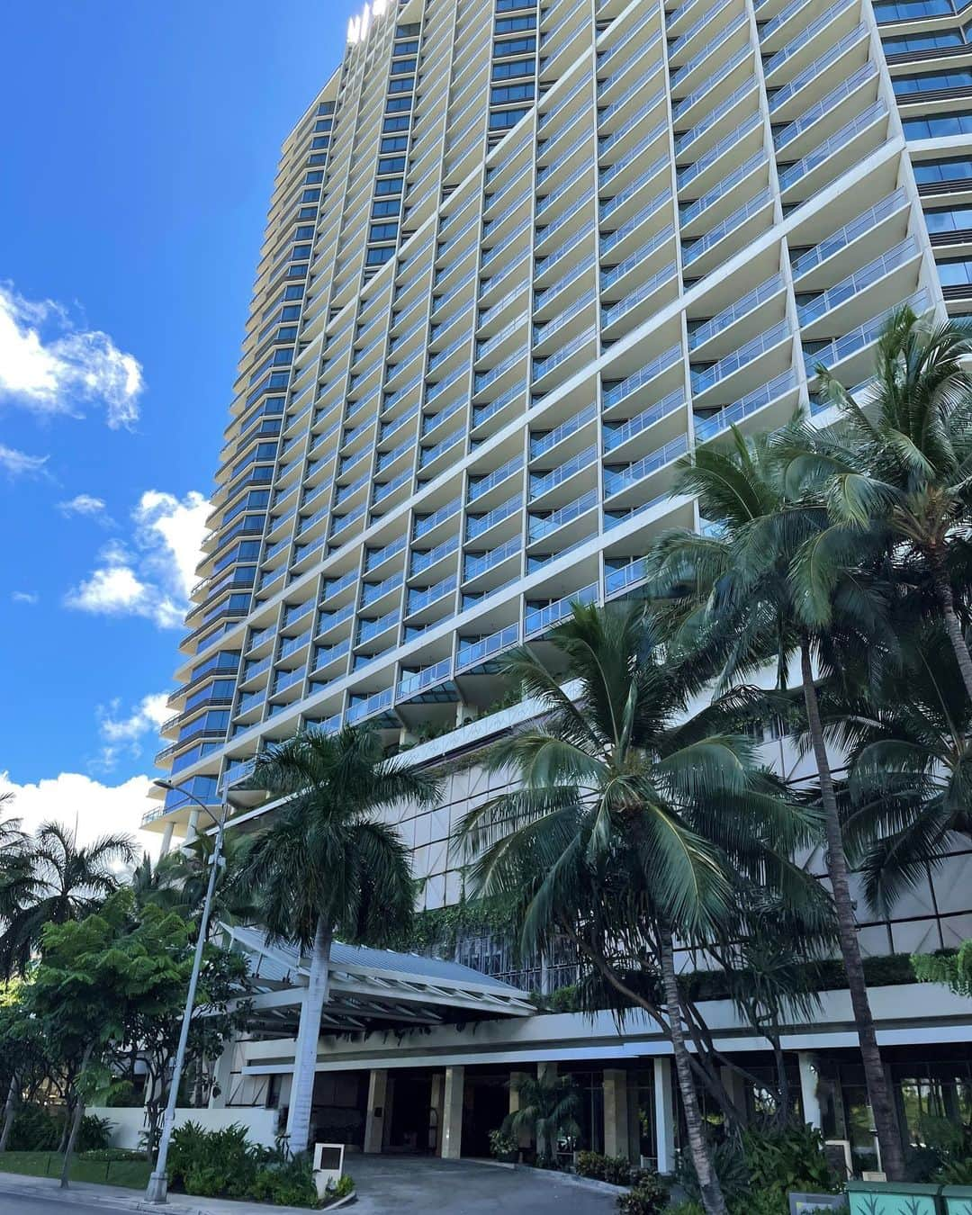 Trump Waikikiのインスタグラム：「Happy Aloha Friday!   #TrumpWaikiki」