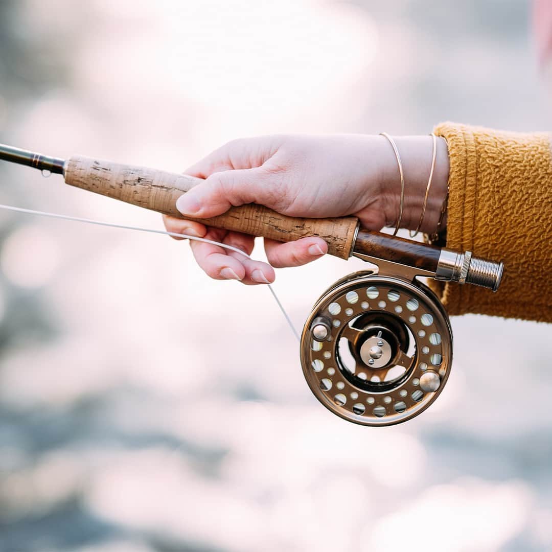 L.L.Beanさんのインスタグラム写真 - (L.L.BeanInstagram)「"When the opportunity came up to learn fly fishing with an L.L.Bean expert, I immediately volunteered. I’ve been curious about fly fishing and always found it beautiful to watch. The movements are dance-like, and I was very attracted to having a brand-new experience in the water. I also felt so privileged to have a personal lesson with an expert – what better way to learn?"  Check out the link in our bio to read Julie's story, "From Paris to a Maine Trout Stream."」7月8日 4時10分 - llbean