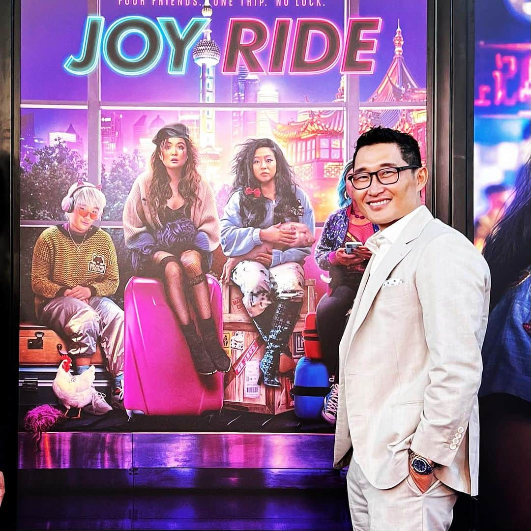 ダニエル・デイ・キムさんのインスタグラム写真 - (ダニエル・デイ・キムInstagram)「You guys ready for @joyridemovie? No, really. Are you?  I got a chance to see this crazy, raunchy, hilarious #NSFW film and saw stars being born before my eyes.  @ashleyparklady @shrrycola @stephaniehsuofficial and @asabrinawu had me laughing and crying the whole way, and director and writers @adeleblim @cherry_cheva and @teresa.hsiao knocked it out of the park. This is one team I’m happy to support anytime. Thanks also to @lionsgate, @sethrogen and @pointgrey for having the chutzpah to put these ladies front and center to tell this story.  #Joyride opens today in theaters. Go see it! (But don’t bring the kids ;)」7月8日 4時35分 - danieldaekim