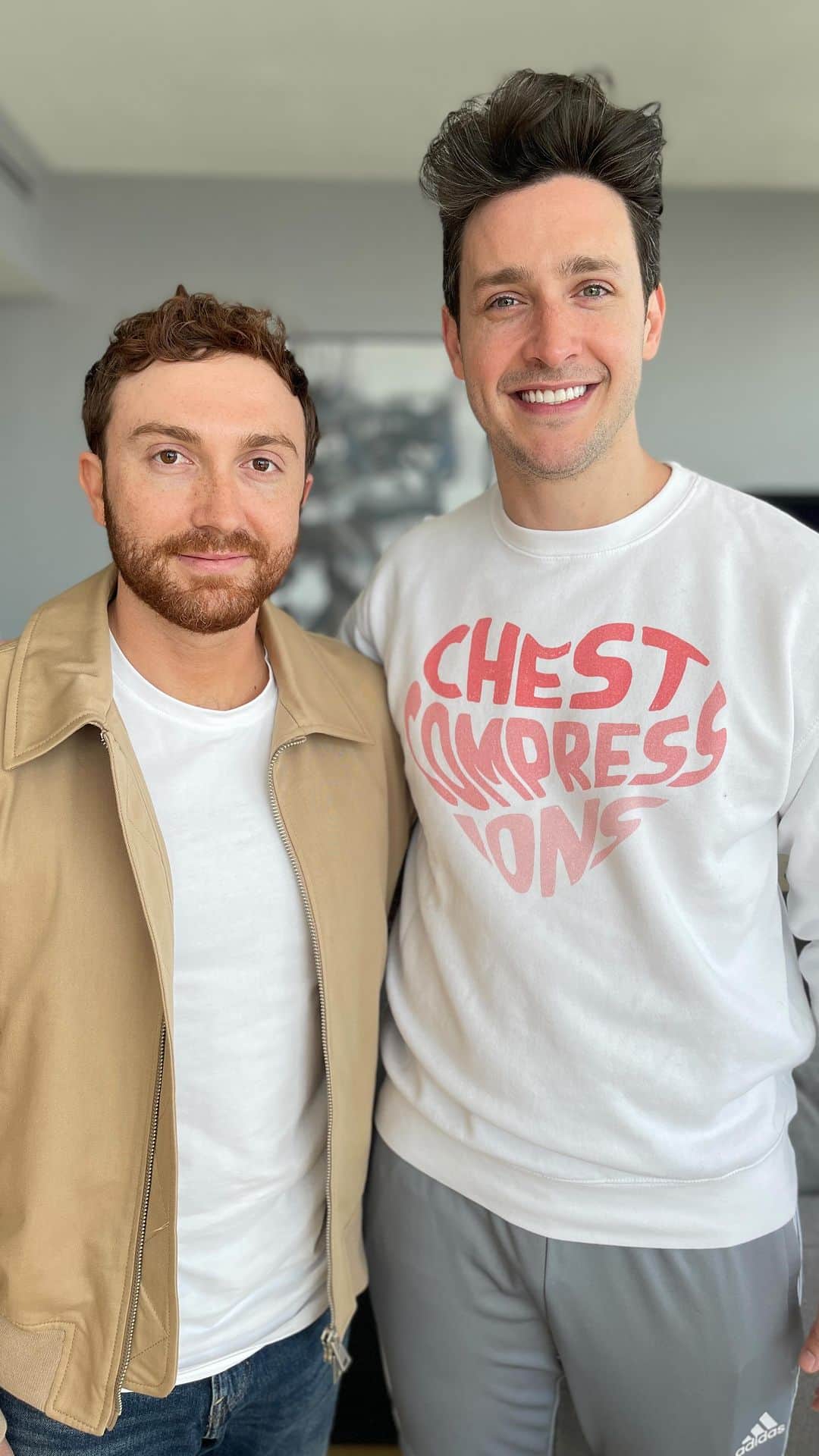 ドクター・マイクのインスタグラム：「How @darylsabara fell for @meghantrainor ❤️ @thecheckuppodcast」
