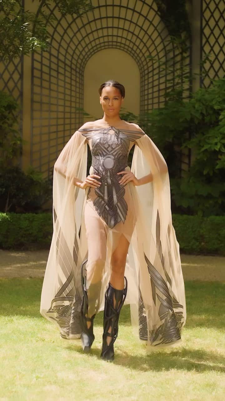 シンディ・ブルーナのインスタグラム：「Couture recap 🌟🌟🌟🌟 🎥  @iampntz」