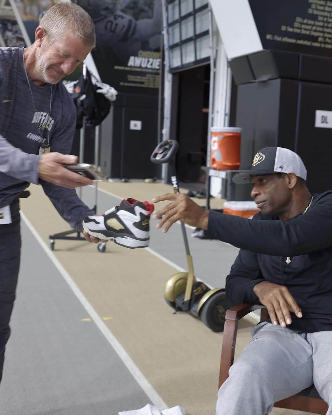 Nice Kicksさんのインスタグラム写真 - (Nice KicksInstagram)「After being spotted in his Nike Diamond Turf Max ‘96 at Colorado’s Black & Gold Game in April, @deionsanders has revealed today he is rejoining The Swoosh and relaunching his signature line with a new Prime logo 🔥✔️ @nicekicksgridiron」7月8日 5時35分 - nicekicks