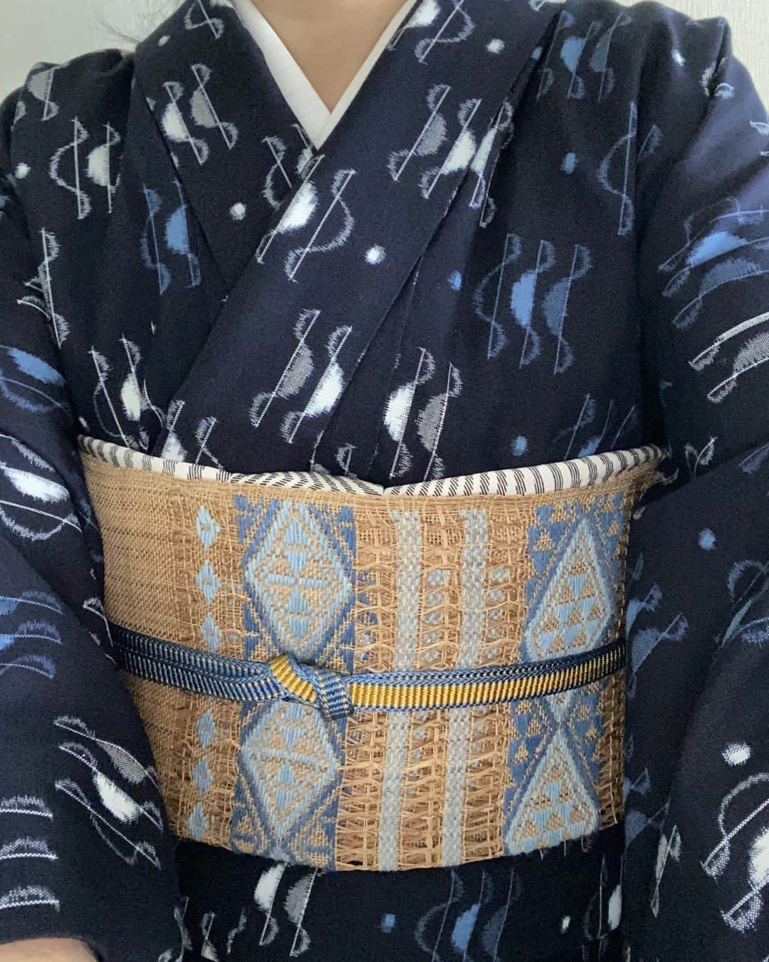 近藤サトさんのインスタグラム写真 - (近藤サトInstagram)「kimono 絣」7月8日 5時48分 - sato_greyhair