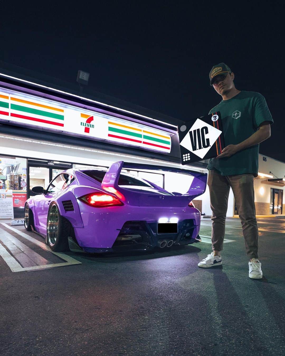 7-Eleven USAのインスタグラム：「Should I expand the VIC membership? 👀 📸 @tylercordura #CarsOf7ELEVEn」