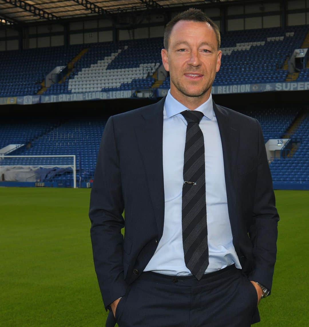 ジョン・テリーのインスタグラム：「I’m delighted to be back Home working in the academy and continuing my role at the club. @chelseafc 💙」