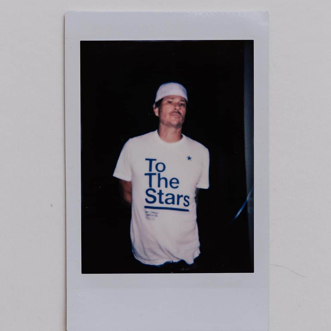 トム・デロングのインスタグラム：「Www.ToTheStars.Media @tothestars.media」